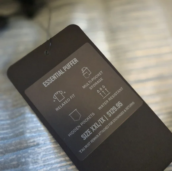 Fabletics Essential Puffer - Black Shine - The Khloe Fall Edit Edition - Picture 3 of 4